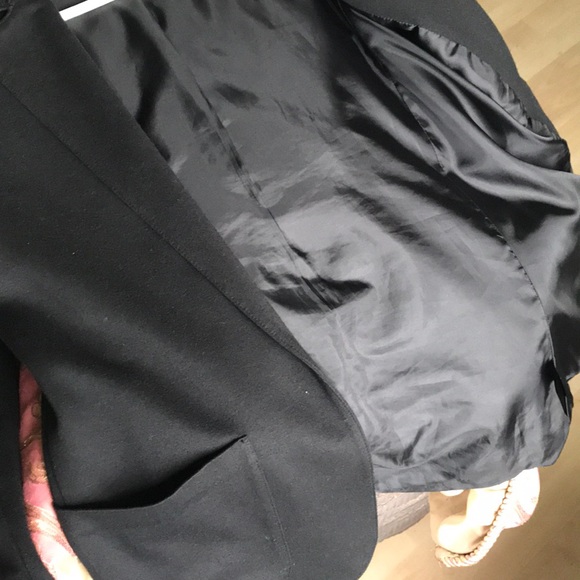 🛑Great Condition🛑 F21 Black Blazer - Picture 4 of 7
